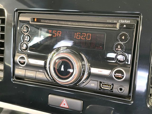お好きな音楽を車内でお楽しみいただけます♪スピーカー交換・ウーハー追加などの音質向上や、最新ナビ・後席モニター等の取り付けも是非ご相談ください!