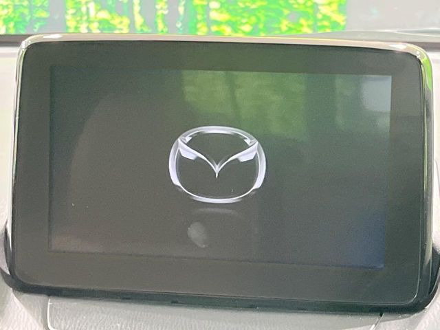 �y�}�c�_�R�l�N�g�i�r�z�ԓ��̕��͋C�Ƀ}�b�`������̌^�^�C�v�̃i�r�B�e����q�ݒ��Bluetooth�Đ����A�l�X�ȋ@�\���y���߂܂��B�����I�ȃ_�C�������삪�\�ŁA�g��������ǍD�ł��B