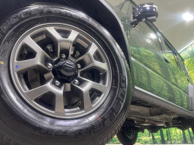 �y����15�C���`�A���~�z�C�[���z�O�ςɃ}�b�`���������A���~�z�C�[���𑕒����Ă���܂��B�e��ЊO�A���~�z�C�[����A�X�^�b�h���X�^�C�����戵�����Ă���܂��B���񂲑��k����������