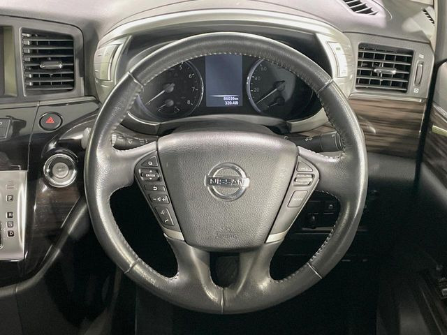 �y�����v�����X�e�A�����O�z�㎿�Ȋv���g�p���邱�ƂŁA��ɂ����������݂ƂĂ��^�]���₷���n���h���ł���