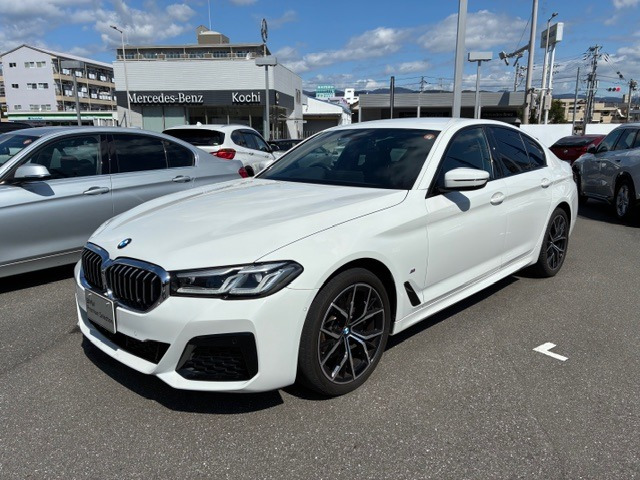 5シリーズセダン523d xドライブ Mスポーツ 4WD