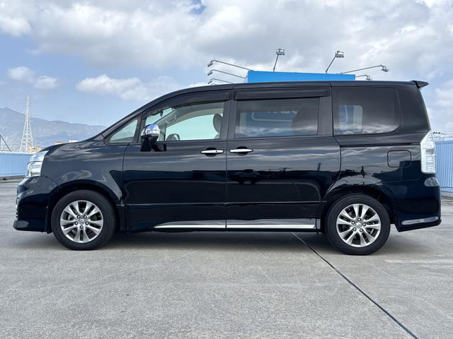 ヴォクシー2.0 ZS 煌Z