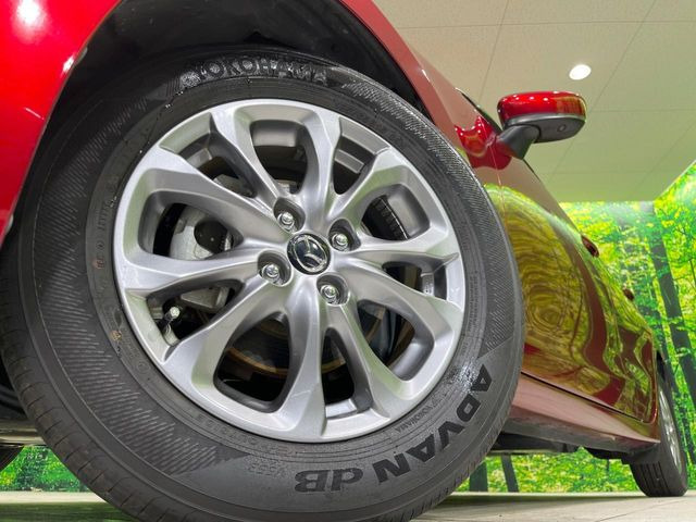 �y����15�C���`�A���~�z�C�[���z�O�ςɃ}�b�`���������A���~�z�C�[���𑕒����Ă���܂��B�e��ЊO�A���~�z�C�[����A�X�^�b�h���X�^�C�����戵�����Ă���܂��B���񂲑��k����������