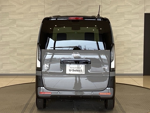 N-BOXジョイ 2トーン