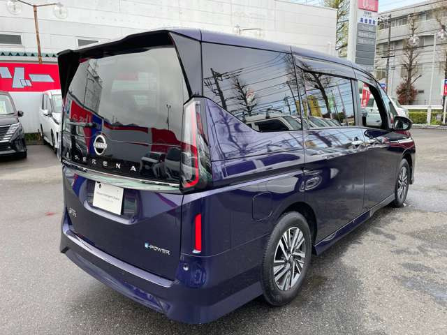 セレナ1.4 e-POWER ハイウェイスターV