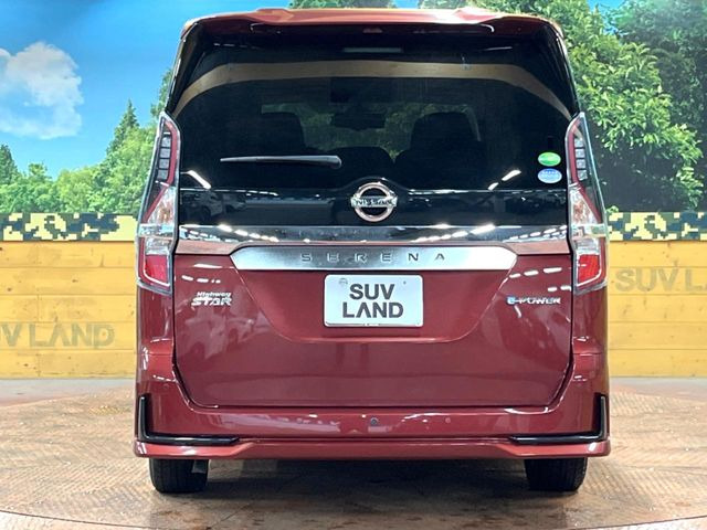 安心の最長10年・走行無制限保証(有償)をご用意。保証内容も充実はもちろん、無料点検&オイル交換や、年中無休の全国・24時間ロードサービスも付帯されておりますのでご安心下さい。