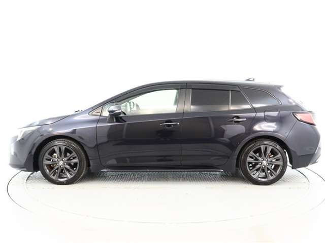 カローラツーリング1.8 ハイブリッド W×B