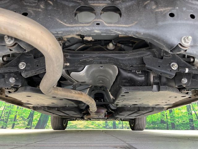 下回りがきれいなうちに、防錆加工の施工がオススメ。降雪地域はもちろん、沿岸部にお住いの方や、趣味でマリン・ウィンタースポーツをされる方にご好評いただいております。