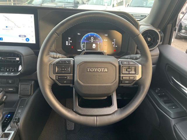 �y�����v�����X�e�A�����O�z�㎿�Ȋv���g�p���邱�ƂŁA��ɂ����������݂ƂĂ��^�]���₷���n���h���ł���