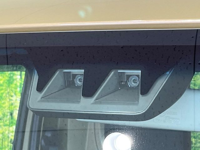 �y�X�}�[�g�A�V�X�g�z���s���ɑO���̎ԗ�����F�����A�Փ˂������Ȏ��͌x��ƃu���[�L�ŏՓˉ���Ɣ�Q�y�����A�V�X�g�B�����S�Ƀh���C�u�����y���݂��������܂��B