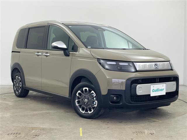 フリード1.5 e:HEV クロスター 4WD