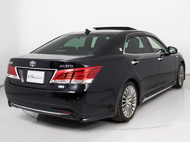 フルエアロが装着されています!お好みはいかがですか?今付いているデザイン以外にも、各ブランドのエアロを格安にてお取付け出来ます!又、エアロを外してノーマル状態にする事も出来ます!!