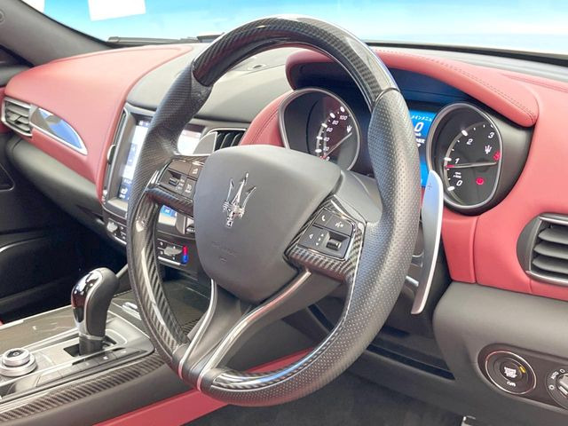 ���n���h�����̃X�������Ȃ��A���ꂢ�ȏ�Ԃ��ێ����Ă���܂��B�e�X�C�b�`���̓�����m�F�ς݂ł��B