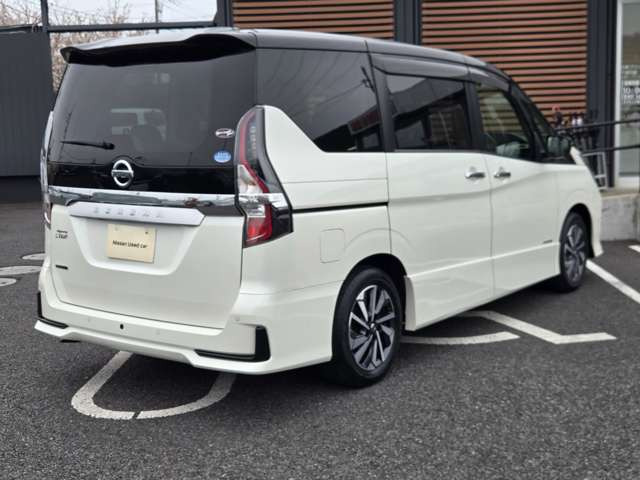 セレナ2.0 ハイウェイスターV