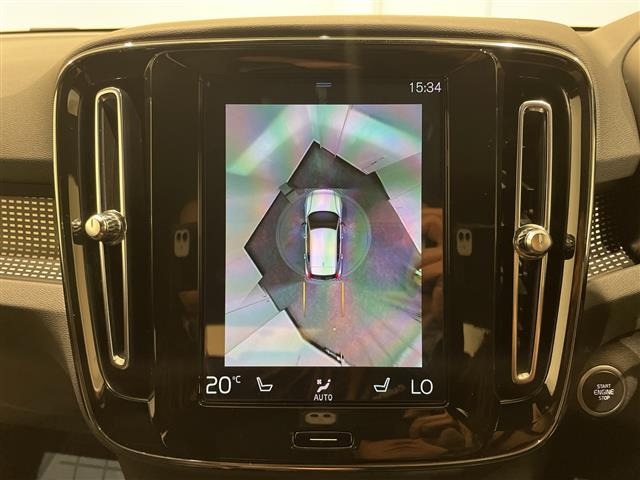 XC40B4 AWD Rデザイン 4WD