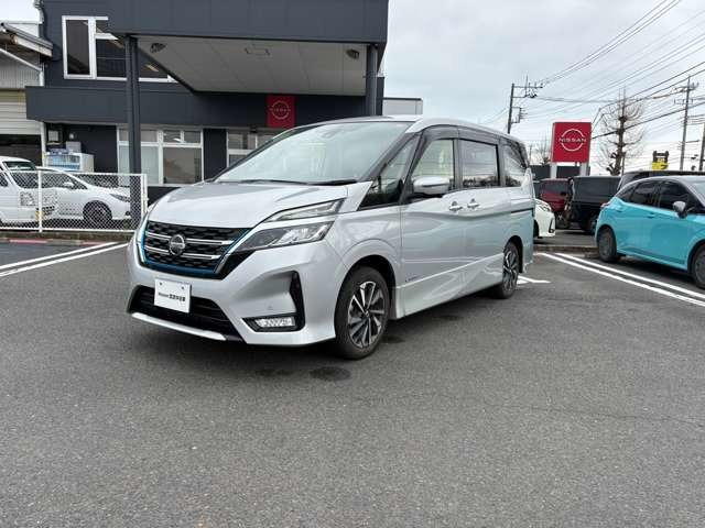 セレナ1.2 e-POWER XV