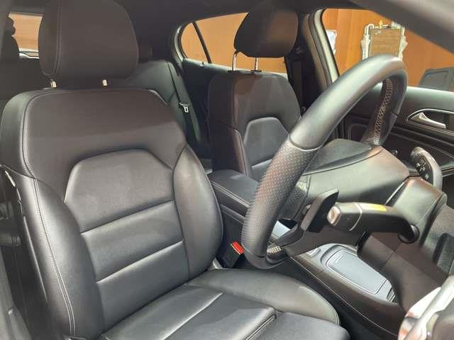 GLAクラスGLA220 4マチック 4WD