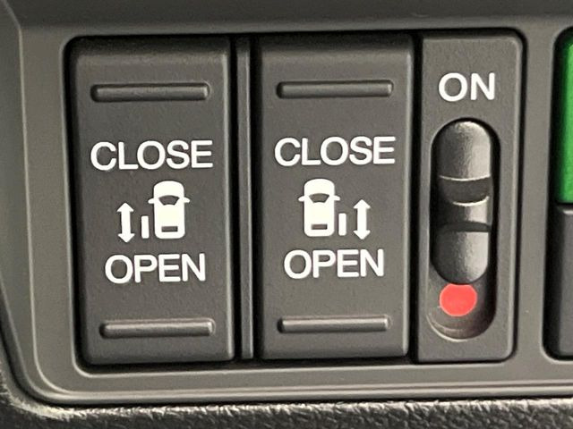 �y�����p���[�X���C�h�h�A�z�X�}�[�g�L�[��^�]�Ȃ̃X�C�b�`�Ō�ȗ����X���C�h�h�A�̊J���\���d��������͂����ăh�A���J����K�v�������A�����Ȃ��q�l�ł��ȒP�ɊJ���߂ł����K�ł���