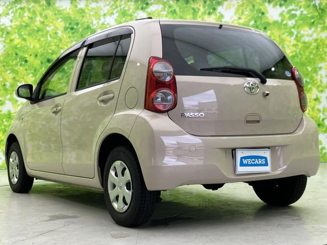 パッソ1.0 X クツロギ 4WD