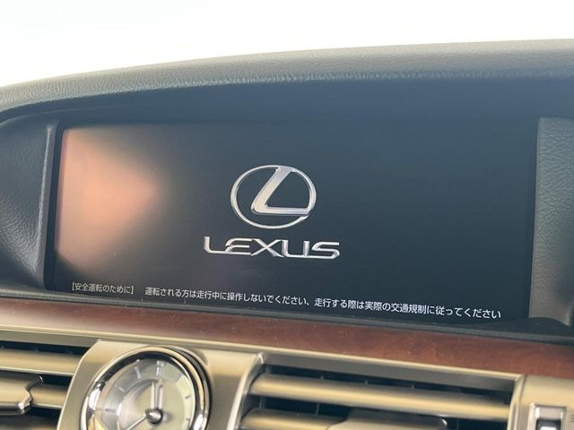 �y�����i�r�z�l�C�̏����i�r�𑕔����Ă���܂��B�i�r�̎g���₷���͂������A�I�[�f�B�I�@�\���[��!�L�����v�◷�s�͂������A�ʋ΂┃�����ȂǕ��i�̃h���C�u���y�����Ȃ�͂���