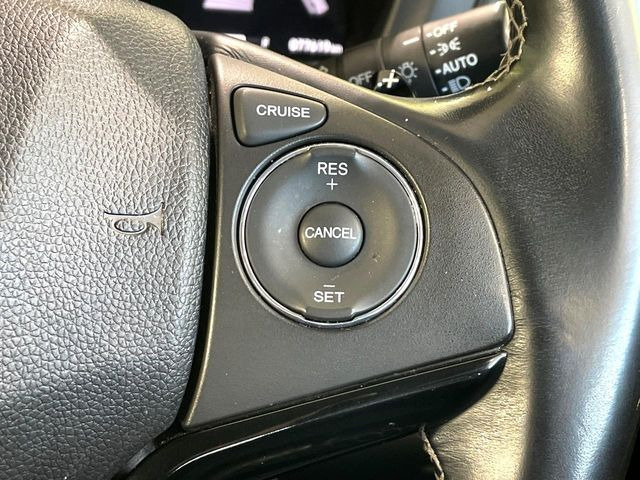 �y�N���[�Y�R���g���[���z�������H�����N���N���s�B�A�N�Z���𗣂��Ă���葬�x�ő��s���ł��A�������^�]���̕��S���y��!�����E�������ȒP�ȃX�C�b�`����Œ����ł��܂��B