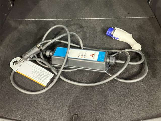 アウトランダーPHEV 2.4 G 4WD