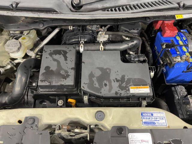 親切・丁寧な専門メカニックスタッフが応対!・車検・点検整備・事故等の修理などアフターサービスも安心。お車のカスタマイズもネクステージのサービススタッフまでご相談ください!