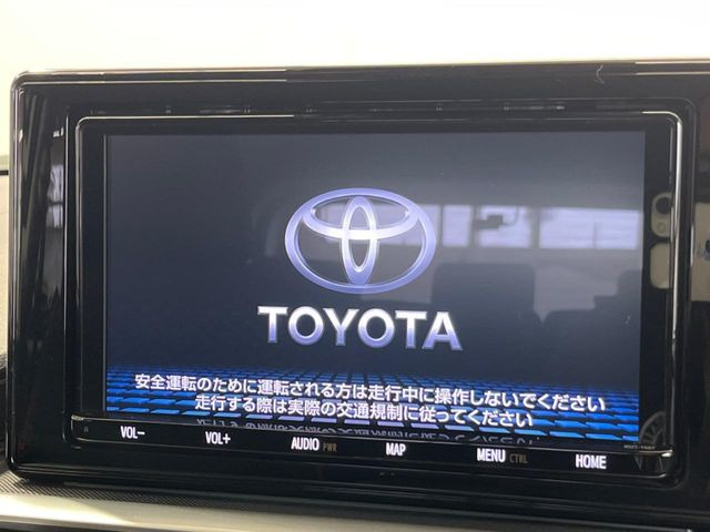 �y�����i�r�z�l�C�̏����i�r�𑕔����Ă���܂��B�i�r�̎g���₷���͂������A�I�[�f�B�I�@�\���[��!�L�����v�◷�s�͂������A�ʋ΂┃�����ȂǕ��i�̃h���C�u���y�����Ȃ�͂���