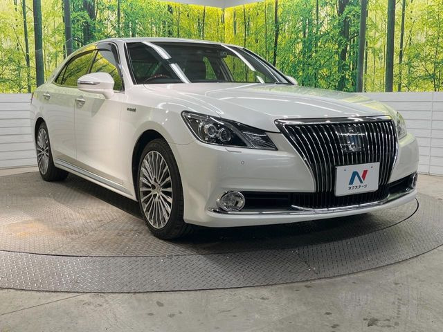 高透明度のガラス皮膜で撥水はもちろん、上質なツヤ・光沢を実現。紫外線や酸性雨から大切な愛車を保護し、色あせ・劣化を防止。「弾スプラッシュコート」、「弾プリミッサコート」からお選びいただけます。