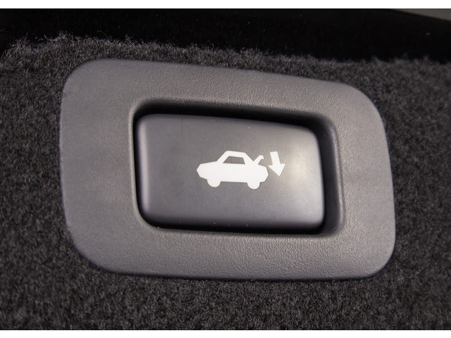 �X�C�b�`����Ńg�����N���b�h�̎����J���s���܂��B�d�q�L�[�{�̂̃��C�����X�@�\��^�]�Ȃ̃X�C�b�`����ł��I�[�v�����삪�\�ł�!�����ԂȂ�ł͂̉��K�����ł�!!