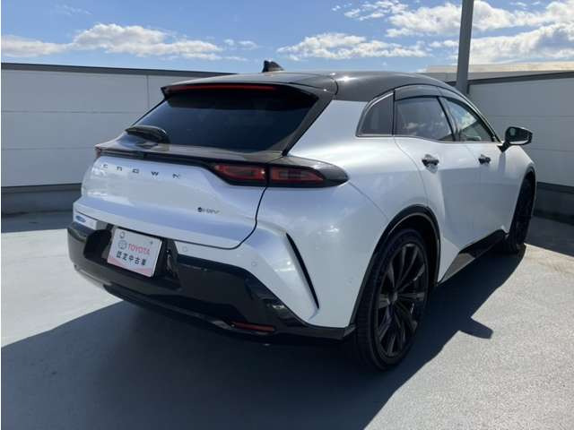 クラウンスポーツ2.5 Z E-Four 4WD