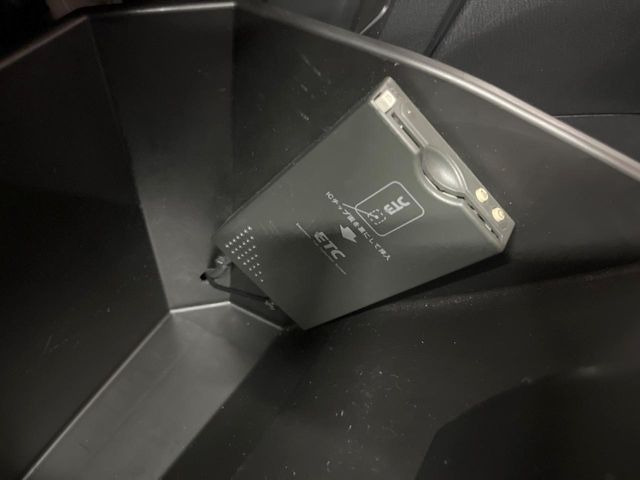 【ETC】高速道路の料金所をストレスなく通過!話題のスポットやサービスエリアに多い「スマートIC」利用時は必須のアイテムです。当店でセットアップを実施、ご納車当日からすぐにご利用いただけます!