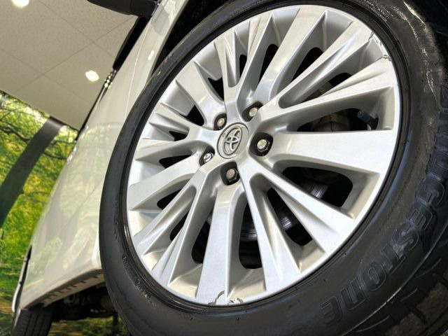 �y����18�C���`�A���~�z�C�[���z�O�ςɃ}�b�`���������A���~�z�C�[���𑕒����Ă���܂��B�e��ЊO�A���~�z�C�[����A�X�^�b�h���X�^�C�����戵�����Ă���܂��B���񂲑��k����������