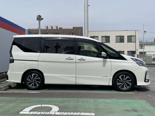 セレナ2.0 ハイウェイスターV