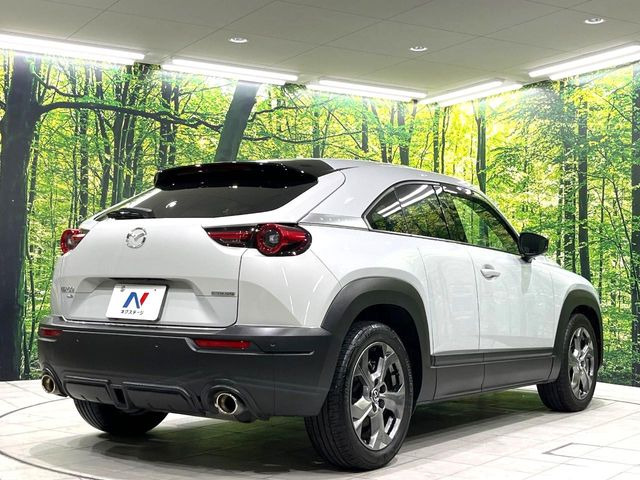 ☆全国のネクステージからお取り寄せが可能※!遠方の店舗に展示してあるクルマが気になる場合も、最寄りの店舗でご覧いただくことが可能です!是非私たちに要望をお聞かせください!※別途費用