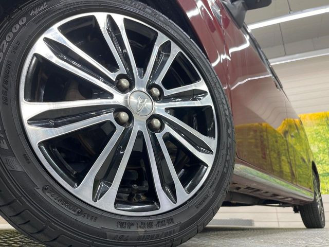 �y�����A���~�z�C�[���z�O�ςɃ}�b�`���������A���~�z�C�[���𑕒����Ă���܂��B�e��ЊO�A���~�z�C�[����A�X�^�b�h���X�^�C�����戵�����Ă���܂��B���񂲑��k����������