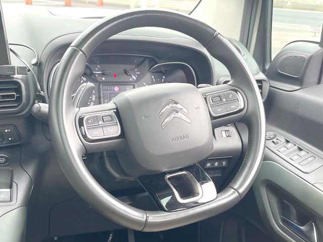 ���n���h�����̃X�������Ȃ��A���ꂢ�ȏ�Ԃ��ێ����Ă���܂��B�e�X�C�b�`���̓�����m�F�ς݂ł��B