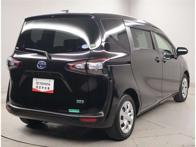 シエンタハイブリッド 1.5 G クエロ