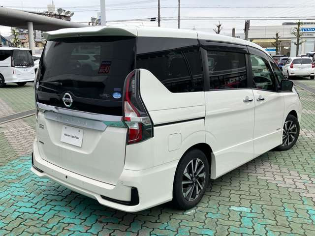 セレナ2.0 ハイウェイスターV