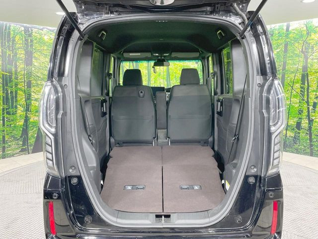 ���i�̂���������ʋ΁A���}���ɏ\���ȉ׎��X�y�[�X���m�ۂ��Ă���܂��B�Z�J���h�V�[�g��|���ƁA�傫�ȉו��̐ύڂ��\�ł���