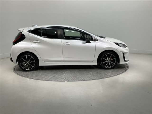 アクア1.5 GRスポーツ