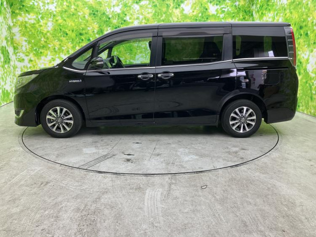 エスクァイアハイブリッド1.8 Gi プレミアムパッケージ