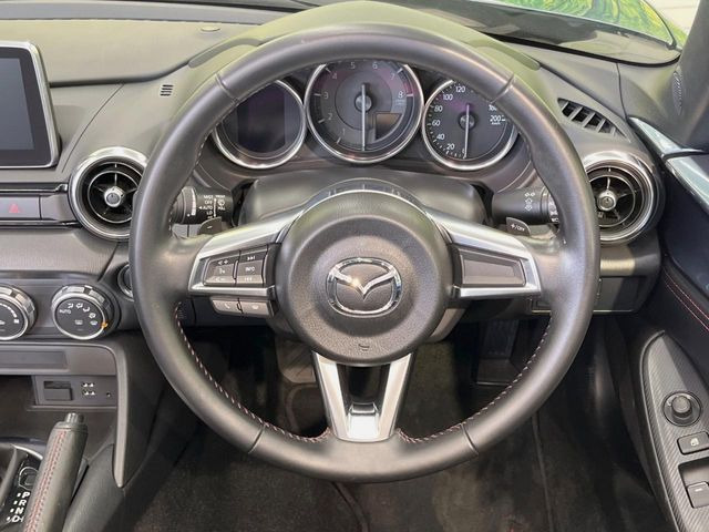 �y�����v�����X�e�A�����O�z�㎿�Ȋv���g�p���邱�ƂŁA��ɂ����������݂ƂĂ��^�]���₷���n���h���ł���