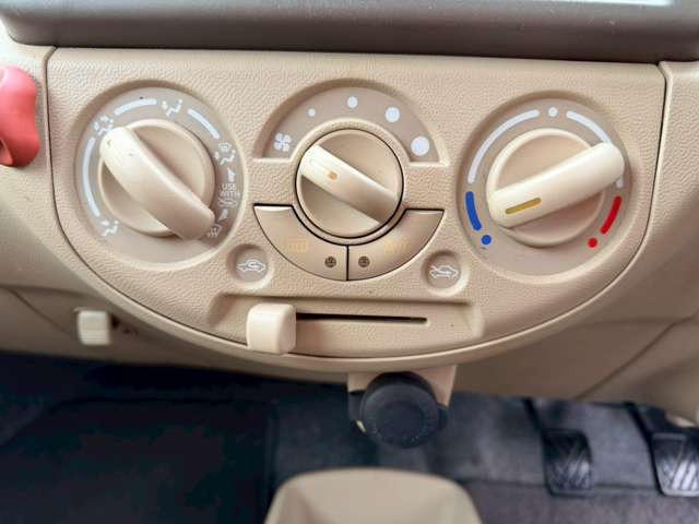 �C�ɂȂ邨�Ԃ�����܂�����E�̓d�b�ԍ����璼�ڂ��X�ɂ��₢���킹���������B�x�����@����ԗ����A��Ԃ܂łȂ�ł������������Ē����܂��B�X�^�b�t�ꓯ���A�����҂����Ă���܂��B