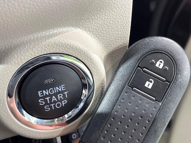 �y�L�[�t���[�V�X�e���z�J�o����|�P�b�g�ɓ��ꂽ�܂܂ł��h�A�̎{���E�������\�ȃX�}�[�g�L�[�𑕔��B�G���W���̃I���E�I�t�����J�M�����o���K�v����������Ƃ��Ă��֗��ł���