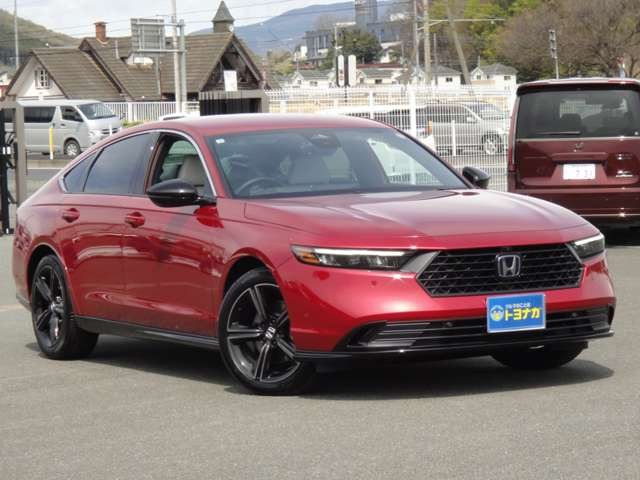 ☆流麗なシルエット!低く長く伸びるノイズレスなボディー!リアに向かって流れるようなクーペフォルム。乗り手をさらに魅力的にみせる、洗練された美しいシルエット☆