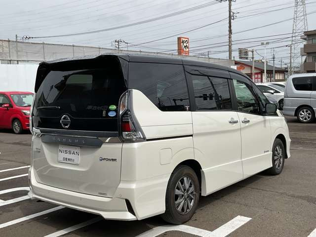 セレナ1.2 e-POWER ハイウェイスターV
