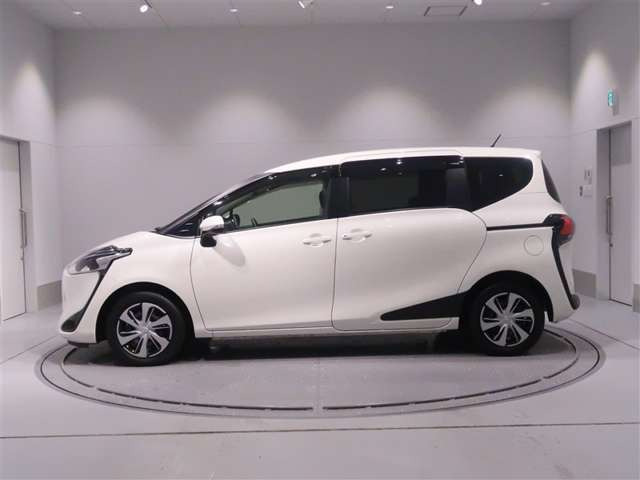 シエンタ1.5 ファンベース G クエロ