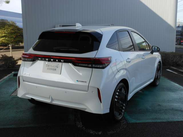 ノートオーラ1.2 G レザーエディション