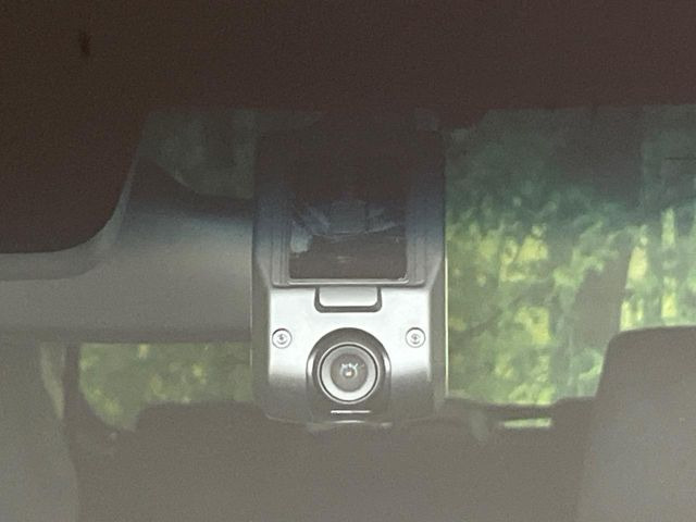 【ドライブレコーダー】ドライブレコーダー装備!走行中はもちろん、あおり運転や事故に遭遇した際、映像で記録し、万一のリスクに備えます。※記録用SDカードはお客様ご自身でご準備いただく必要があります。